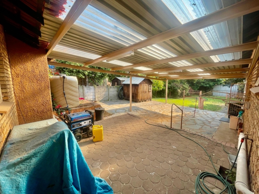 4 Bedroom Property for Sale in Safari Gardens North West